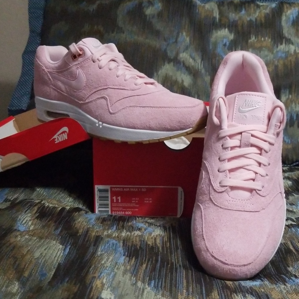 Womens Nike Air Max 1 Pink Suede